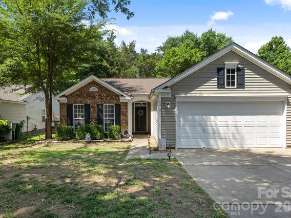 4313 Bubbling Brook Ct, Charlotte, NC 28278