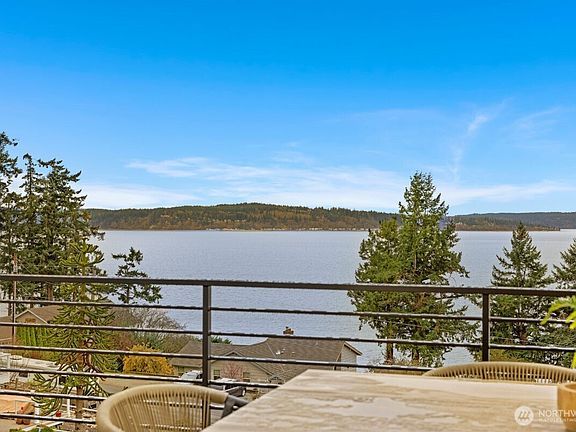 4th image of 2218 Cleven Park Road