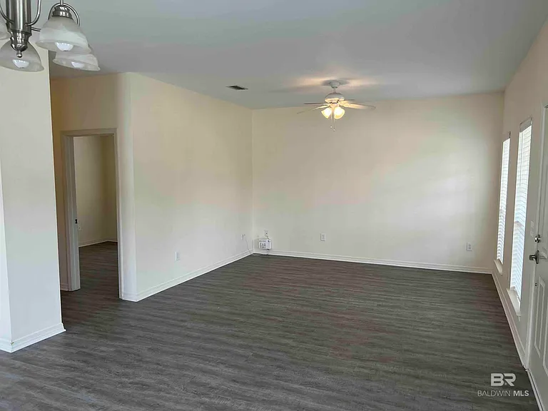 33213 Stables Dr #B — Photo 7