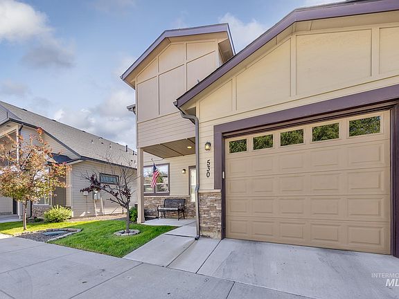 3rd image of 530 N Escalade Pl