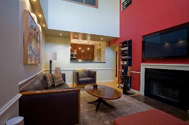 Rented by Corcoran | media 31