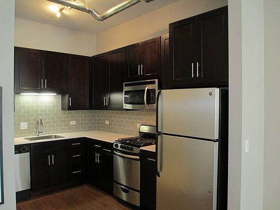 Kitchen stainless appli