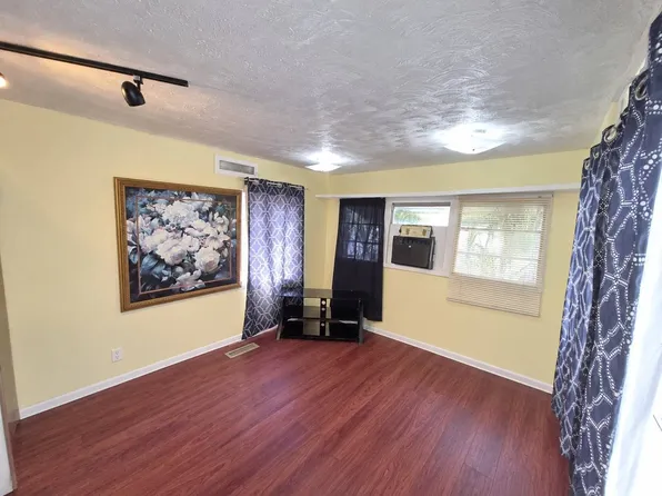 14300 66th St N Lot 104, Clearwater, FL 33764