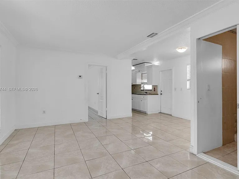 1101 SW 17th Ave — Photo 3