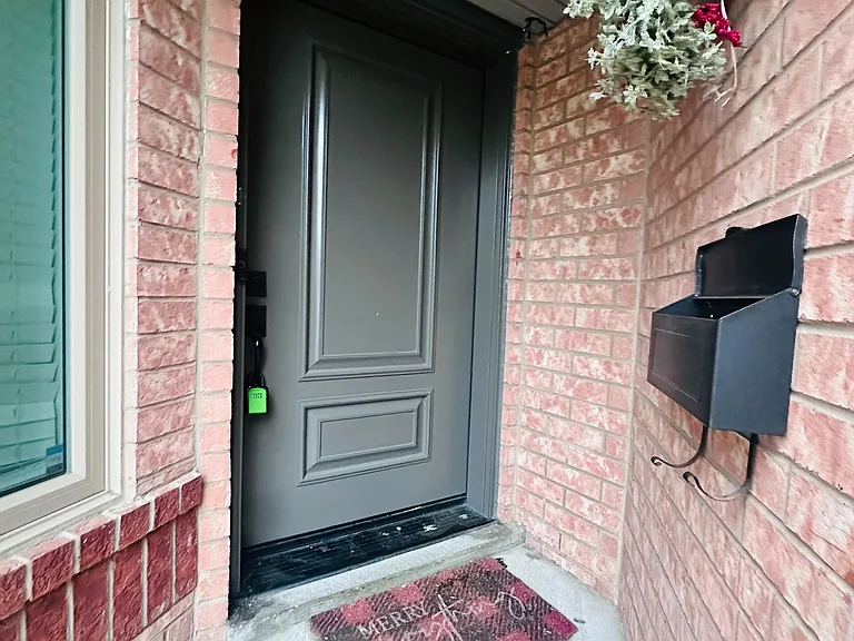 15 Beaverhall Rd — Photo 2