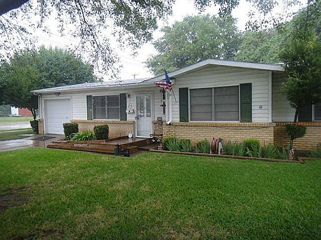 1st image of 701 Greenway Dr