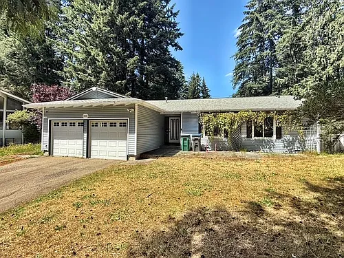 716 Parkway Ct NE Photo 1 716 Parkway Ct NE Photo 1