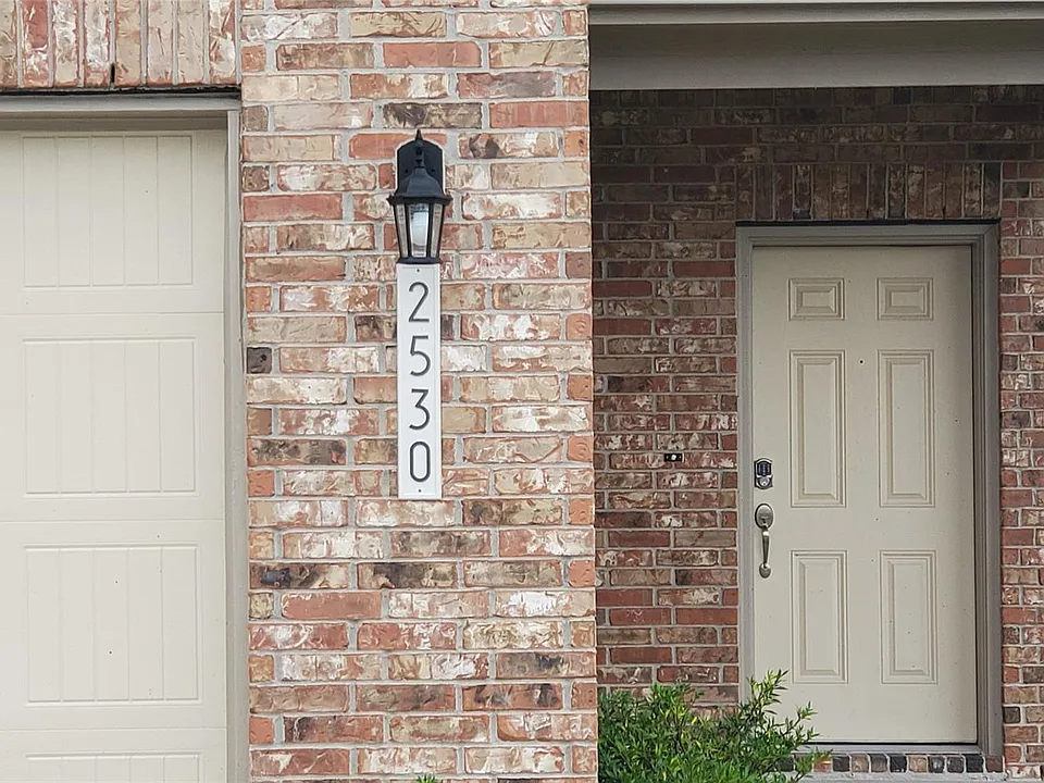 2530 Remembrance Cir