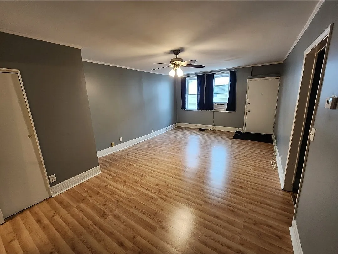 1 bed, 727 sqft, $1,250 — Photo 3
