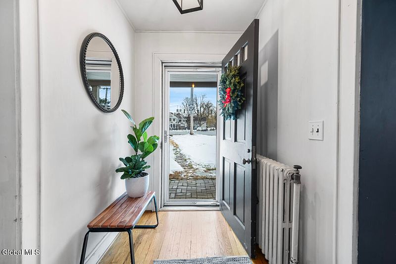 5th image of 456 Pawling Avenue