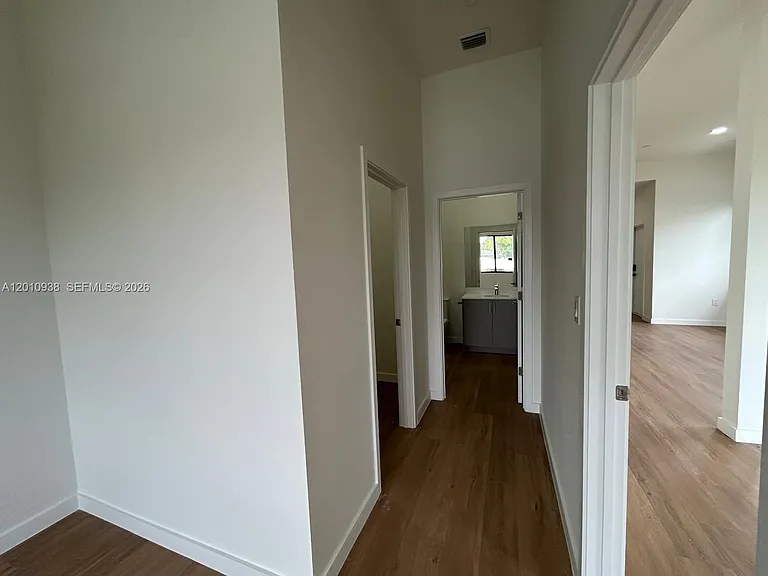 19444 SW 125th Ave #0 — Photo 9