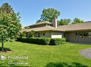 680 Sunset Ln, Northbrook, IL 60022