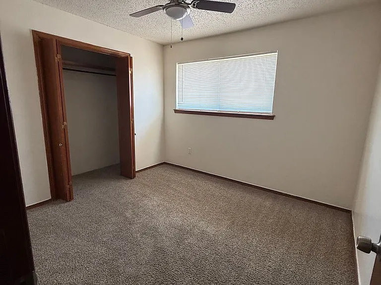Fox Valley Apartments — Photo 56