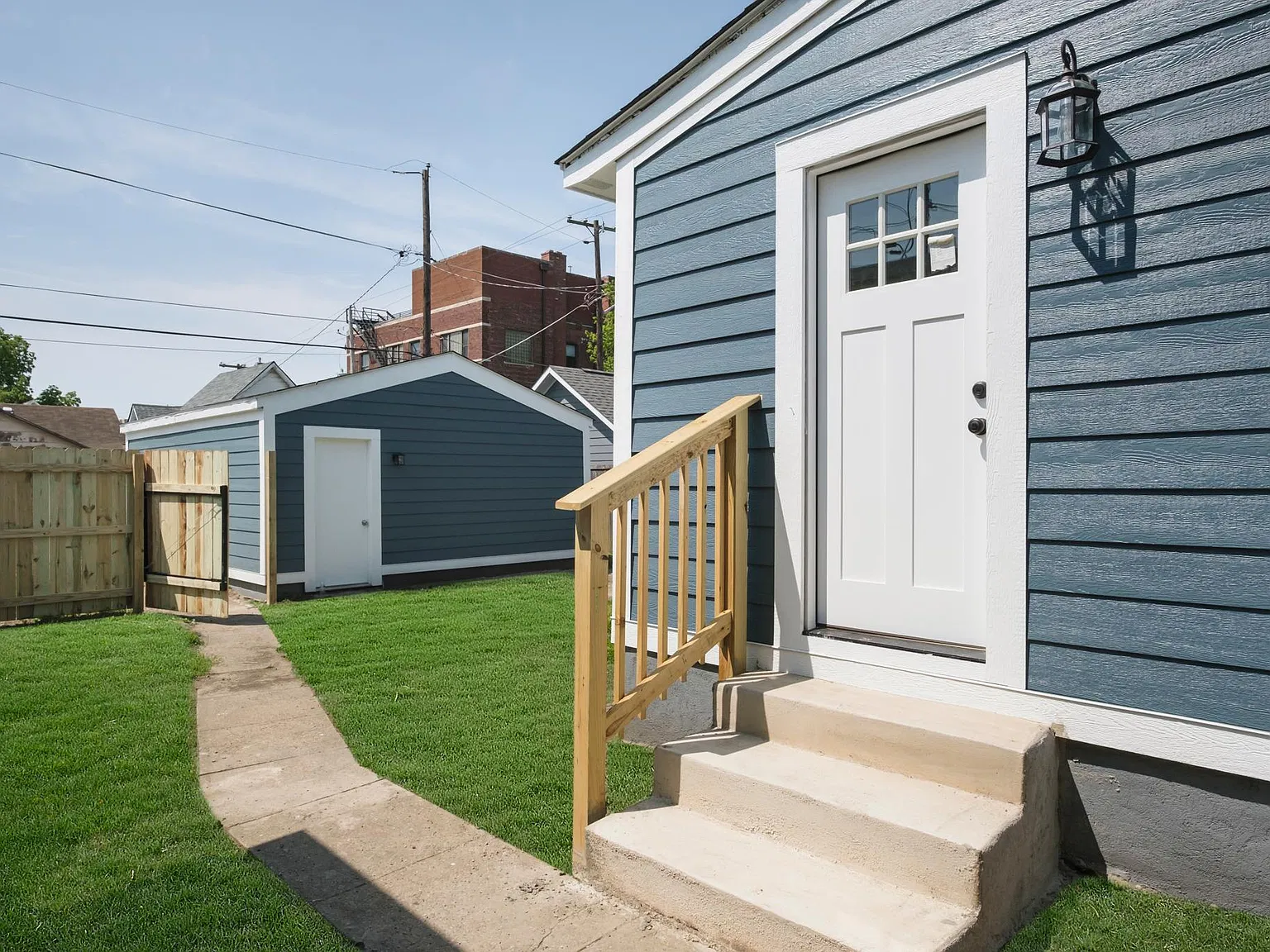 523 Lincoln St — Photo 4