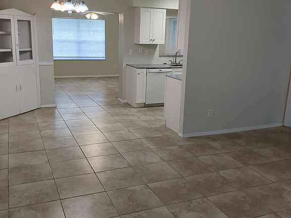 2nd image of 1626 Selma Ave