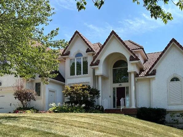4113 W 150th St, Leawood, KS 66224