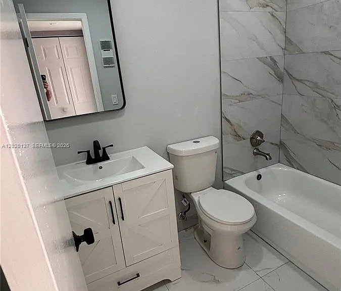 20825 NE 8th Ct #204-19 — Photo 9