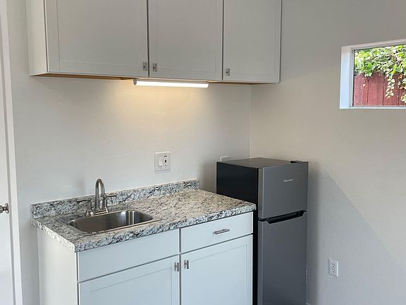 Kitchenette. Not pictured are microwave and hot plate that are included.