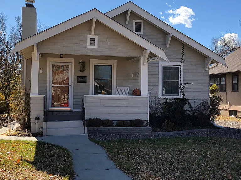 807 E Saint Vrain St — Photo 3