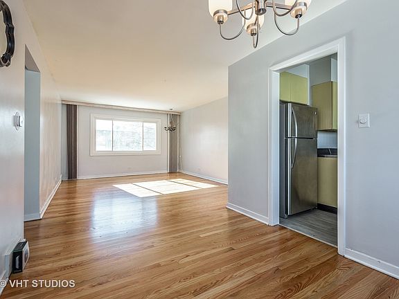 3rd image of 2752 W Gregory St #2E