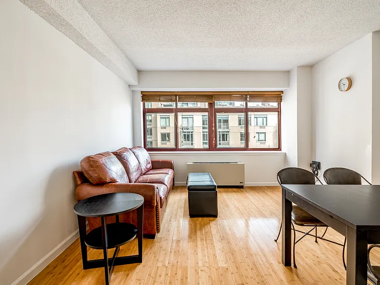4-74 48th Ave #4V — Photo 3