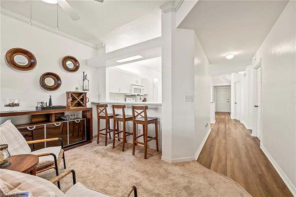 3 bed, 2.0 bath, 1413 sqft, $3,900 — Photo 4