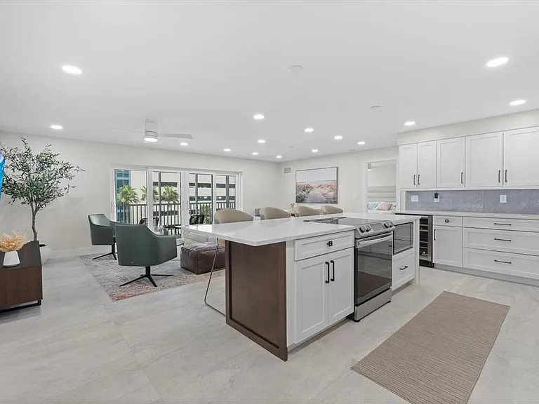800 Benjamin Franklin Dr #505 — Photo 4