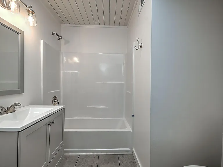503 State St #202 — Photo 14
