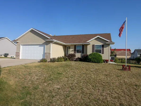 4562 Hunter St, Palo, IA 52324