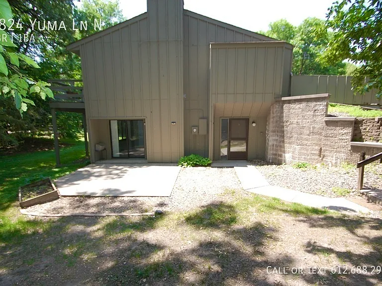 1824 Yuma Ln N — Photo 22
