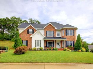 213 Southern Woods Dr, South Charleston, WV 25309