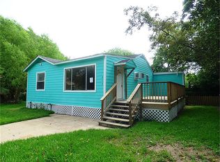 215 Queen Rd, Clear Lake Shores, TX 77565