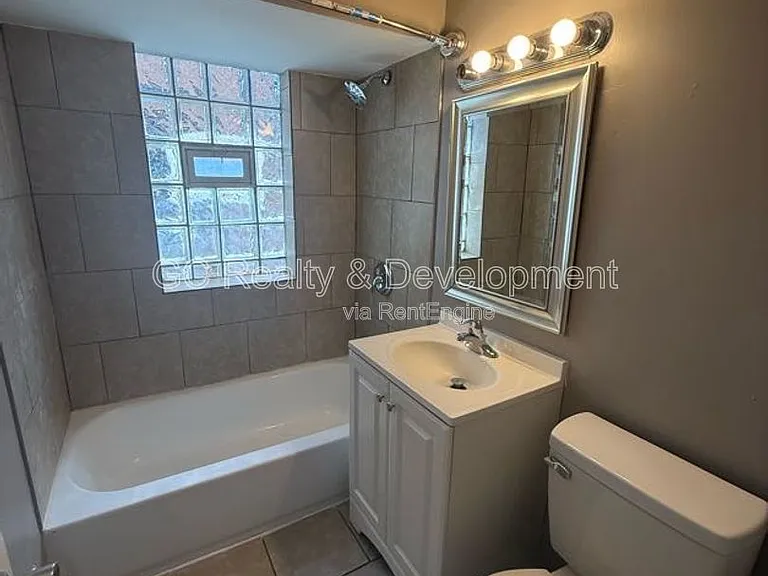 9552 S Greenwood Ave — Photo 5