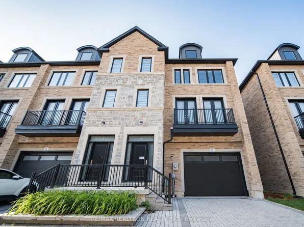 260 Eagle St #21, Newmarket, ON L3Y 1K1