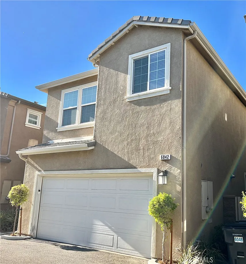 3 bed, 2.5 bath, 1742 sqft, $3,300 — Photo 4