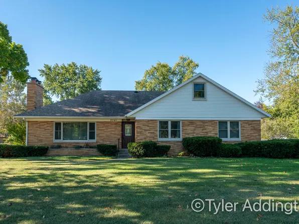 8341 Cottonwood Dr, Jenison, MI 49428