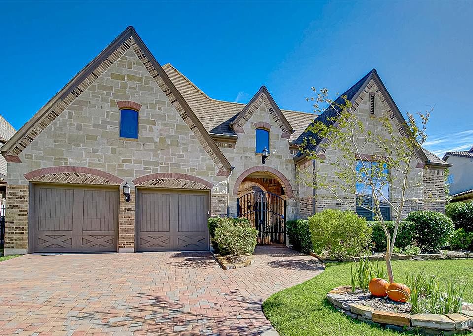 1st image of 206 Oarwood Pl