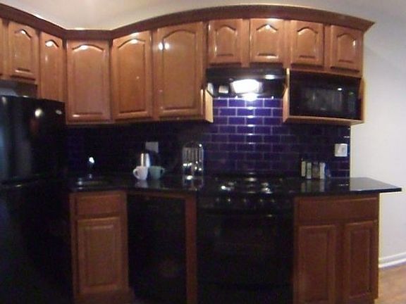 5th image of 343 E 78th St