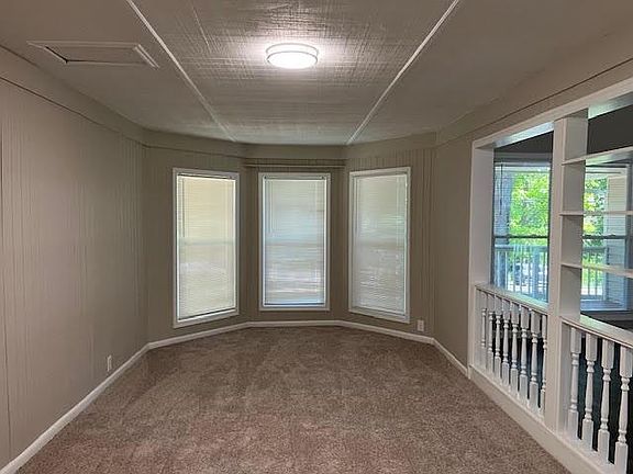 4th image of 723 Lookout Pointe