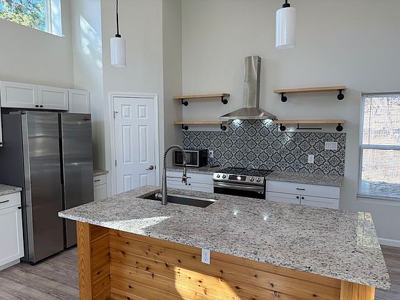5th image of 1226 Whispering Hills Dr