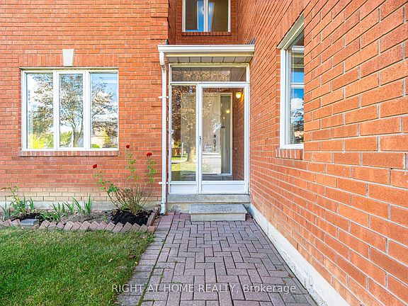 3rd image of 11 Lynda McNeil Pl