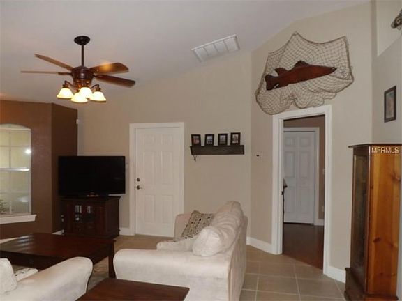 5th image of 2803 Parkview Dr