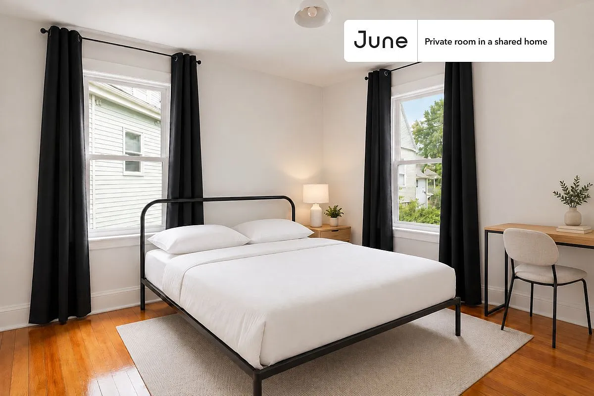 Queen bedroom in 6 bed/2 bath home in Allston #539 A — Photo 1