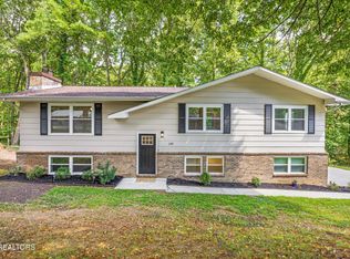 138 Newport Dr, Oak Ridge, TN 37830