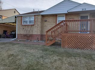 215 Highland Ave, Newcastle, WY 82701