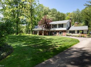 8122 Westhill Dr, Chagrin Falls, OH 44023