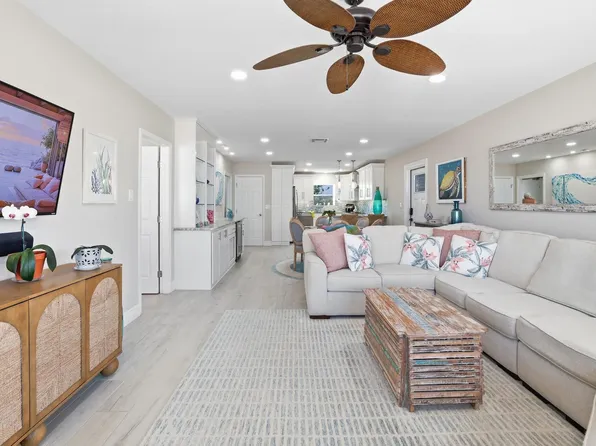 1457 NE Ocean Boulevard #8, Stuart, FL 34996