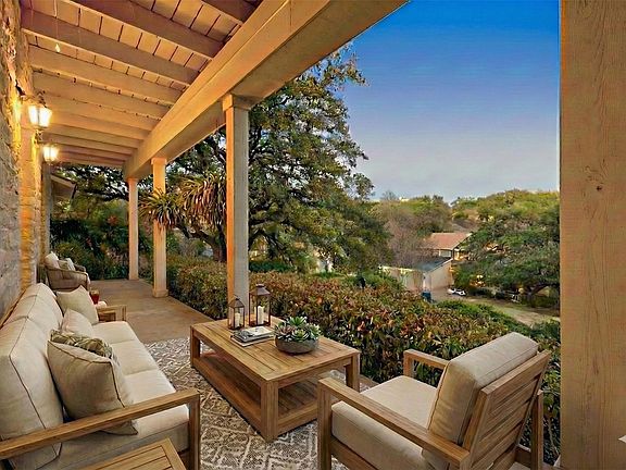 2nd image of 9301 Rolling Oaks Trl