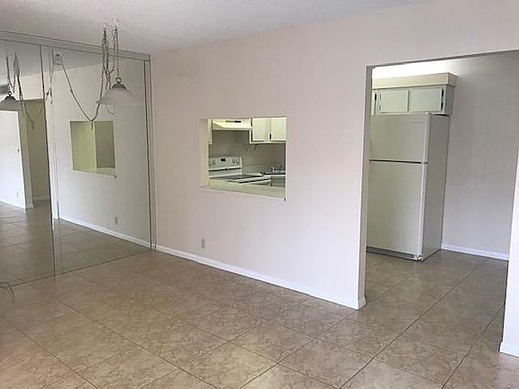 4th image of 805 Sky Pine Way APT D1