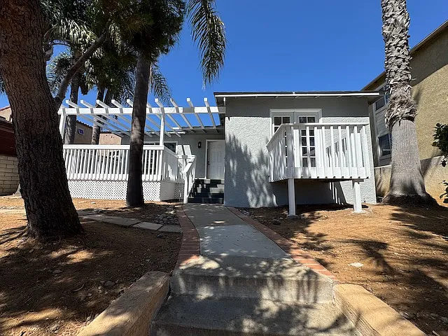 406 N Clementine St — Photo 18